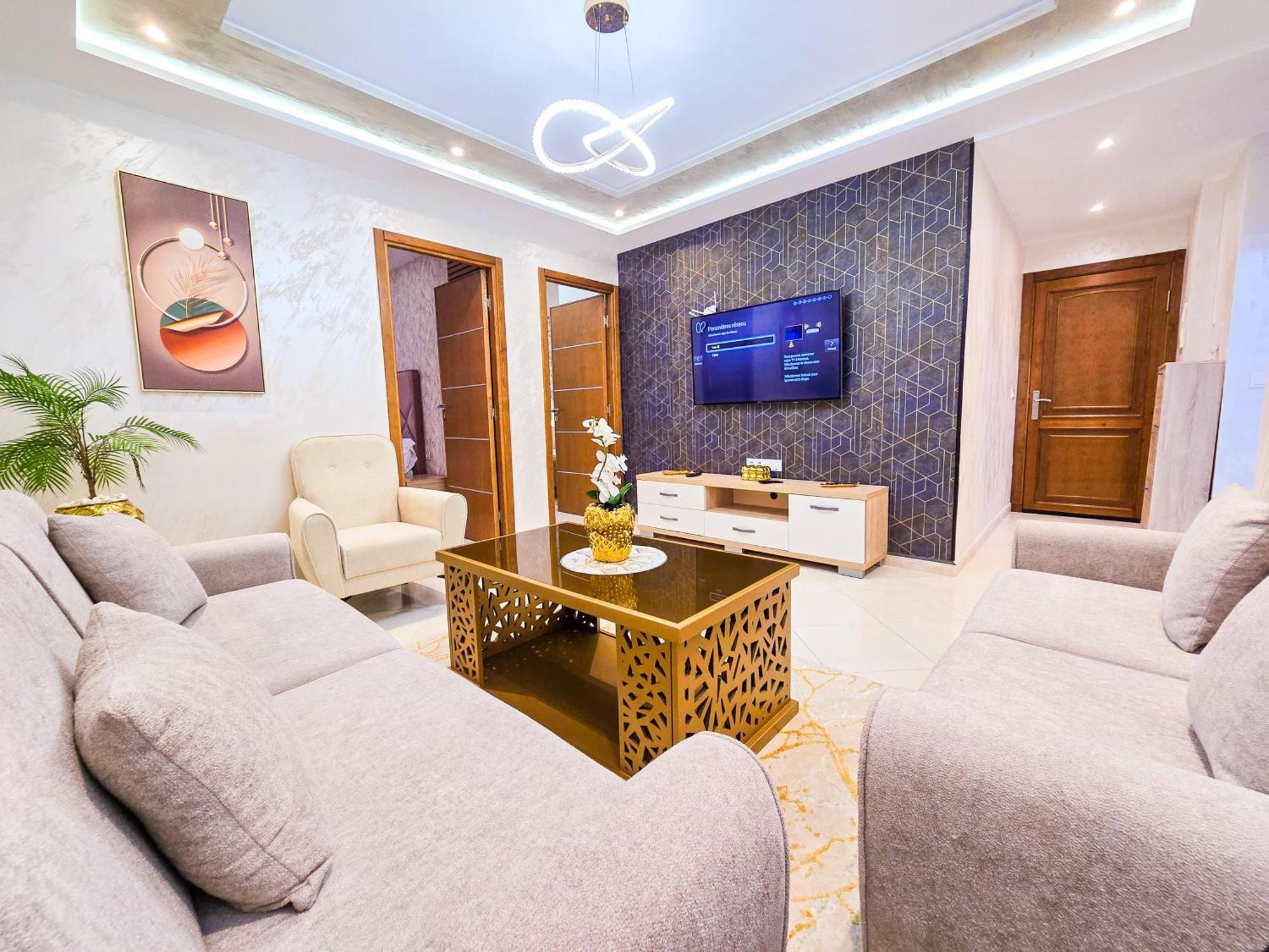 Elite Holiday Home - Luxury & Centric Flat タンジェ エクステリア 写真